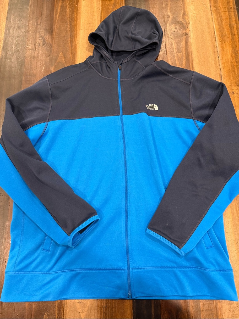 The North Face Men's Two-Tone Blue and Navy Hooded Lightweight Jacket
